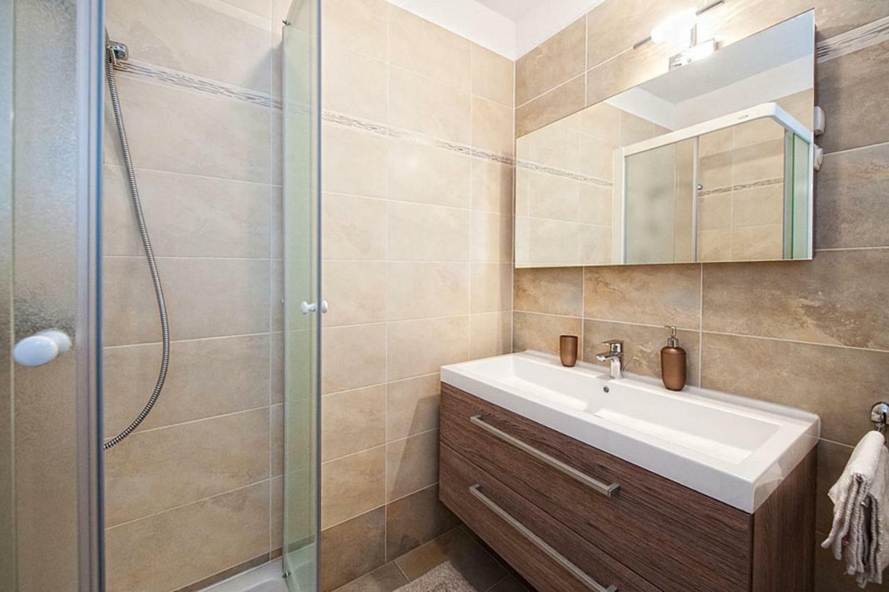 Ester Apartman Rovinj